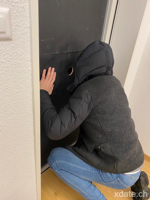 Schwarzer Schwanz Durch Gloryhole Geblasen Schwarzer Schwanz Durch Gloryhole Geblasen